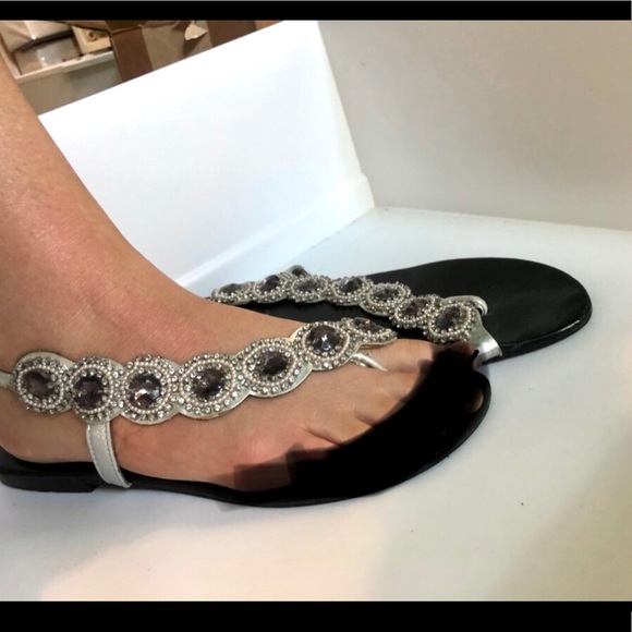 Silver sandals with sparkle jewels! - Picture 2 of 4